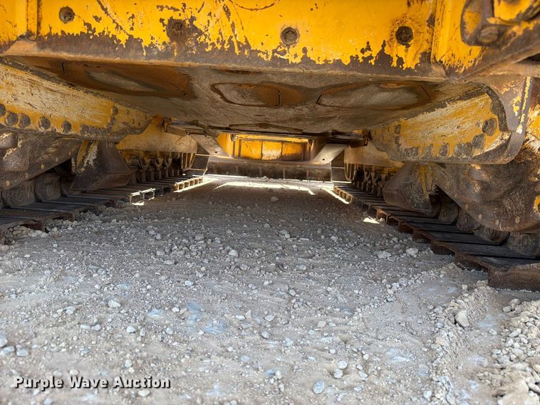 image for item DV8617 2007 John Deere 700J xlt dozer