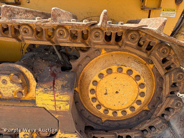 image for item DV8617 2007 John Deere 700J xlt dozer