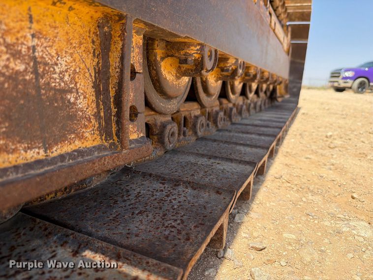 image for item DV8617 2007 John Deere 700J xlt dozer