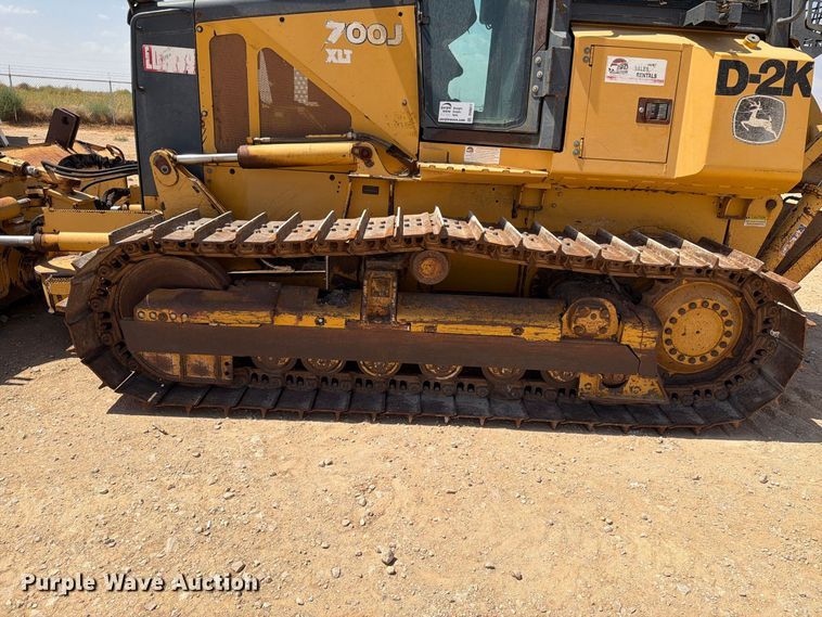 image for item DV8617 2007 John Deere 700J xlt dozer