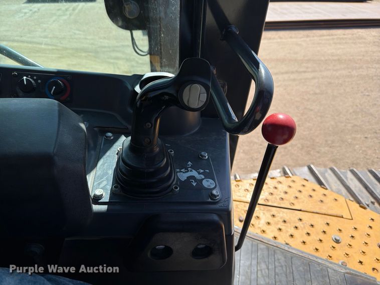 2018 John Deere 750K LGP
