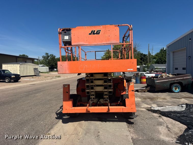 image for item DY3226 JLG 4394RT scissor lift