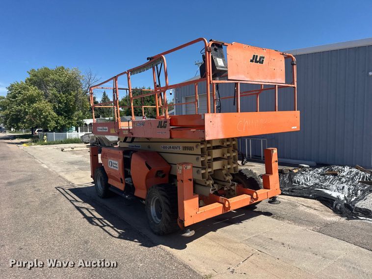 image for item DY3226 JLG 4394RT scissor lift