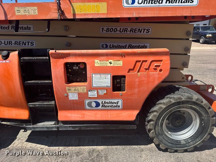 image for item DY3226 JLG 4394RT scissor lift