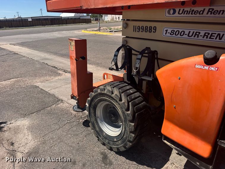 image for item DY3226 JLG 4394RT scissor lift