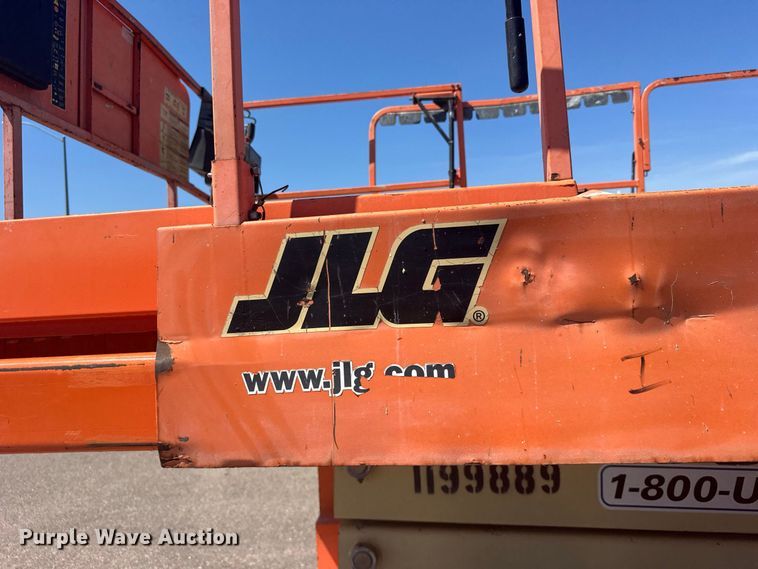 image for item DY3226 JLG 4394RT scissor lift