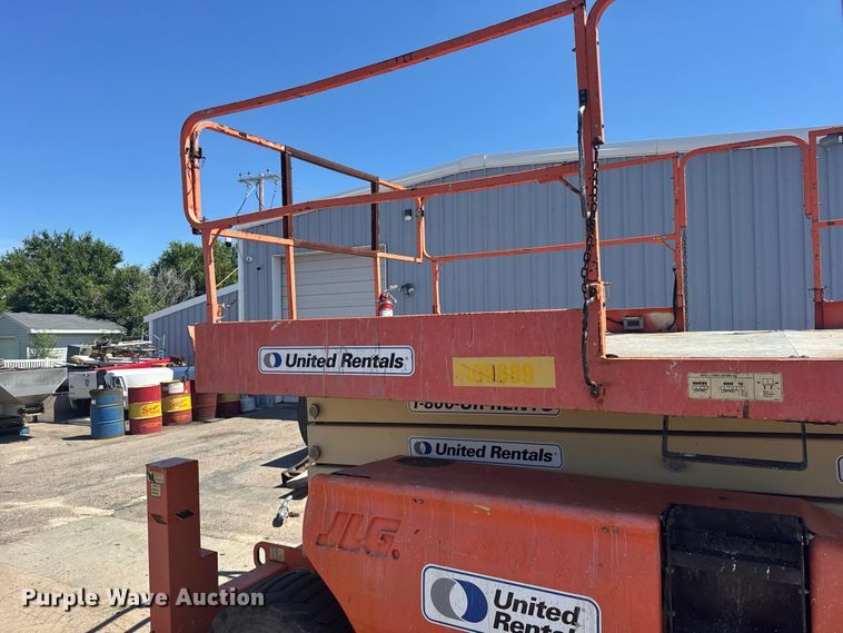 image for item DY3226 JLG 4394RT scissor lift