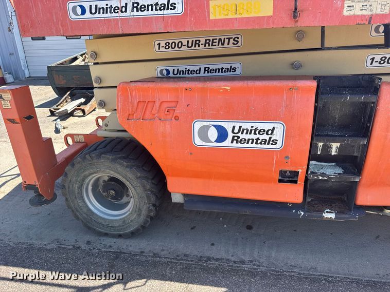 image for item DY3226 JLG 4394RT scissor lift