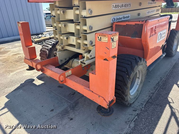 image for item DY3226 JLG 4394RT scissor lift