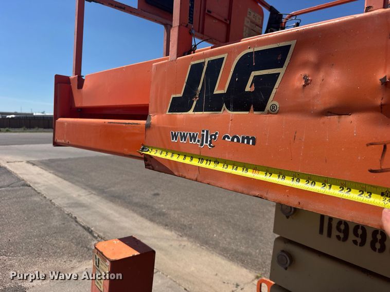 image for item DY3226 JLG 4394RT scissor lift