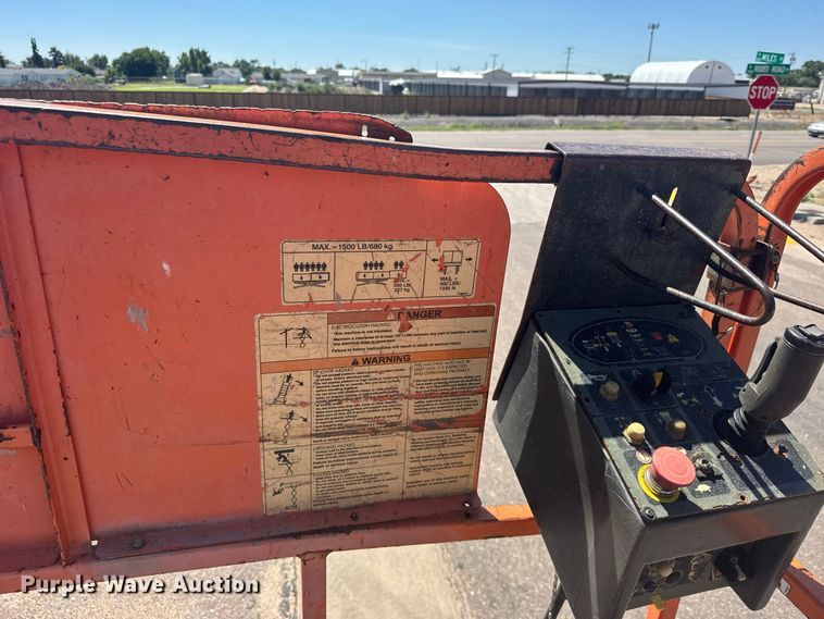 image for item DY3226 JLG 4394RT scissor lift