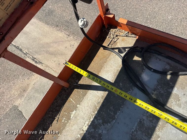 image for item DY3226 JLG 4394RT scissor lift