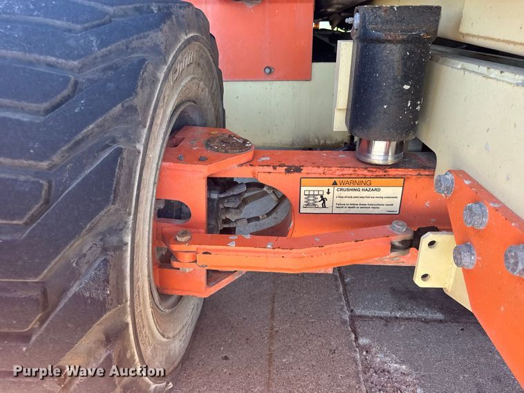 image for item DY3226 JLG 4394RT scissor lift
