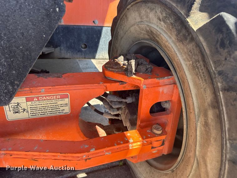 image for item DY3226 JLG 4394RT scissor lift