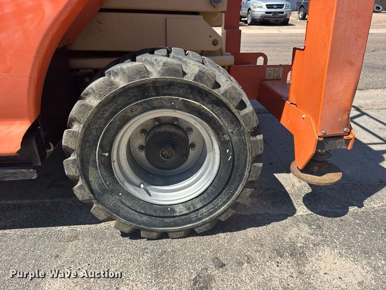 image for item DY3226 JLG 4394RT scissor lift