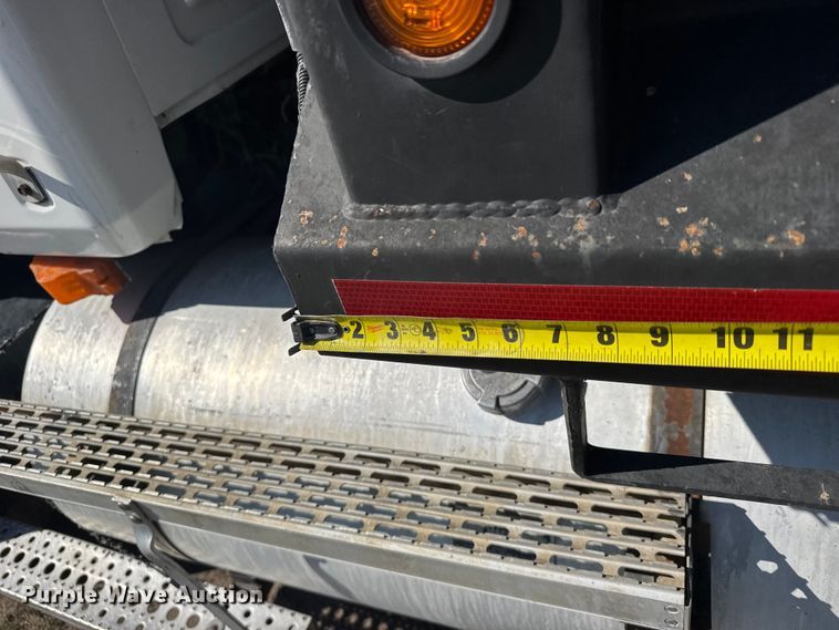 image for item DY3253 1997 Mack CH613 dump truck
