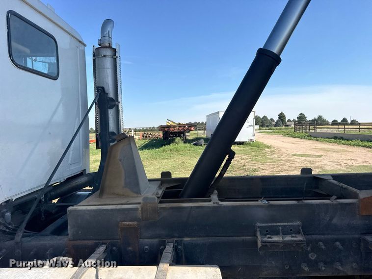image for item DY3253 1997 Mack CH613 dump truck