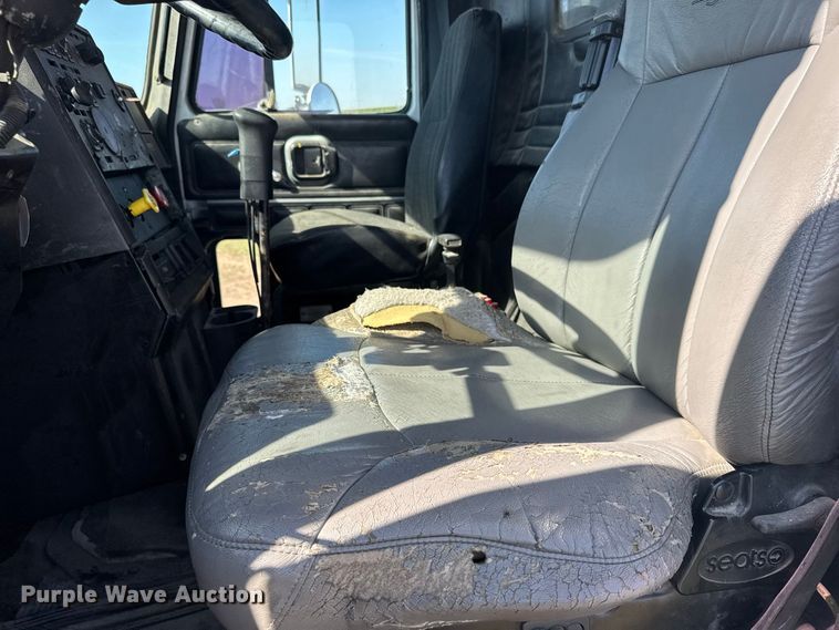 image for item DY3253 1997 Mack CH613 dump truck