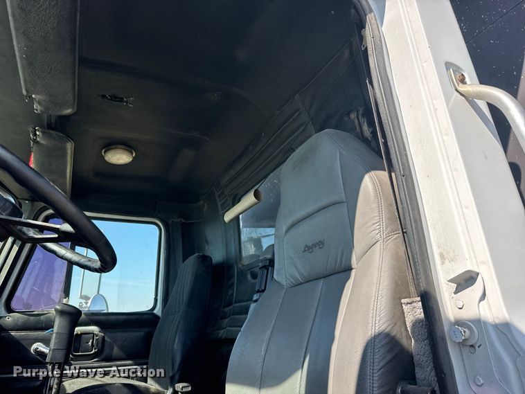 image for item DY3253 1997 Mack CH613 dump truck