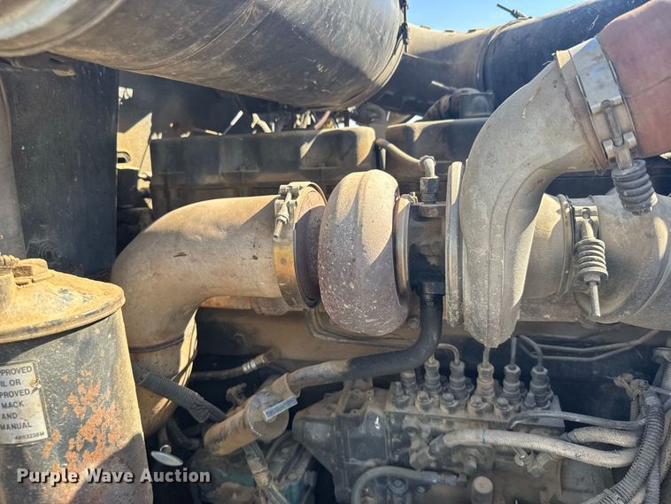 image for item DY3253 1997 Mack CH613 dump truck