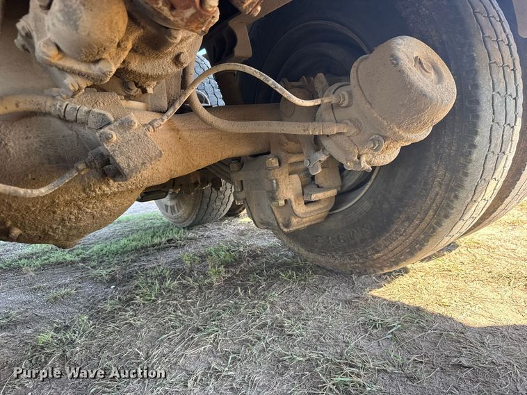 image for item DY3253 1997 Mack CH613 dump truck