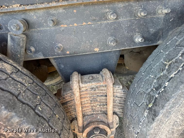 image for item DY3253 1997 Mack CH613 dump truck