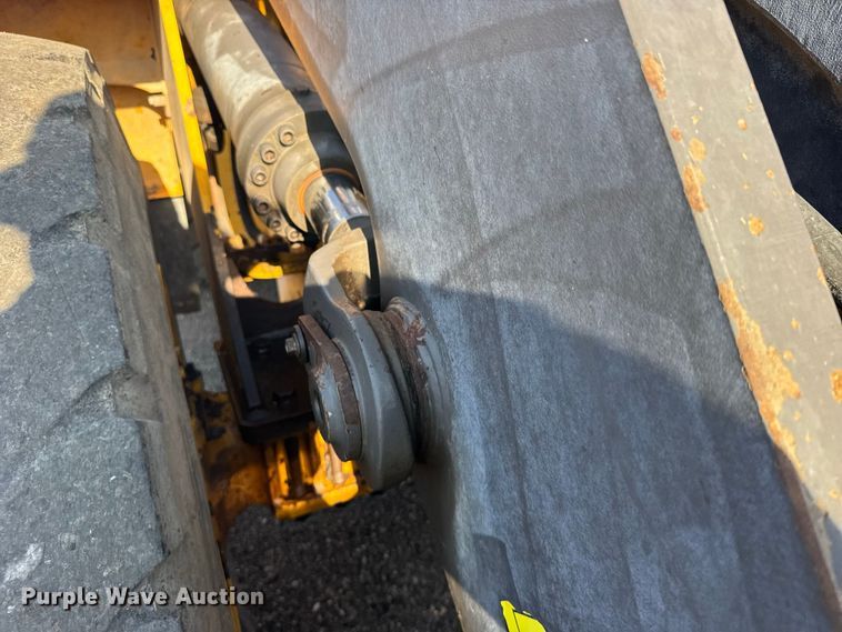image for item DY3275 2018 Volvo L120H wheel loader