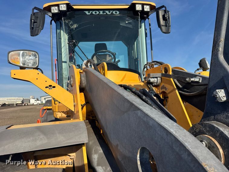 image for item DY3275 2018 Volvo L120H wheel loader