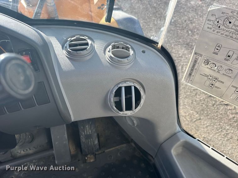 image for item DY3275 2018 Volvo L120H wheel loader