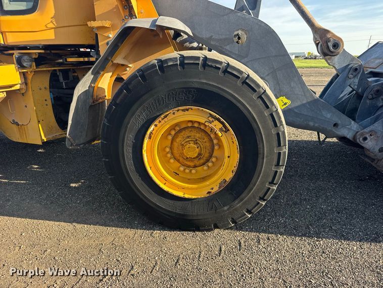 image for item DY3275 2018 Volvo L120H wheel loader