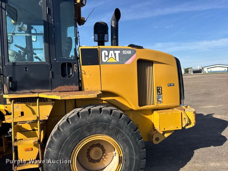 image for item DY3276 2008 Caterpillar 924H wheel loader
