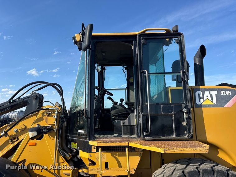 image for item DY3276 2008 Caterpillar 924H wheel loader