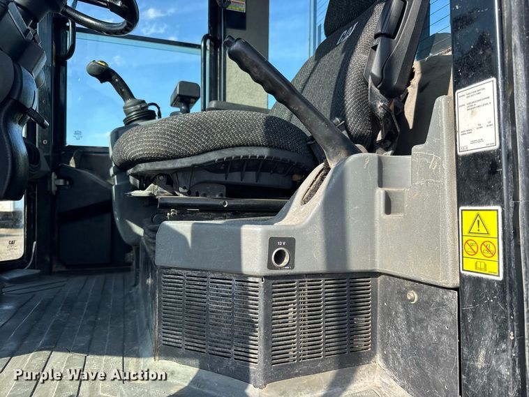 image for item DY3276 2008 Caterpillar 924H wheel loader