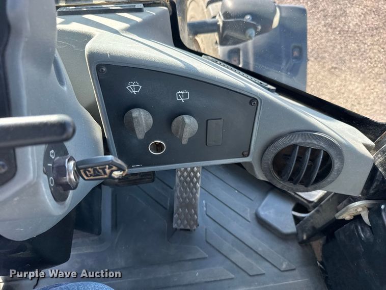 image for item DY3276 2008 Caterpillar 924H wheel loader