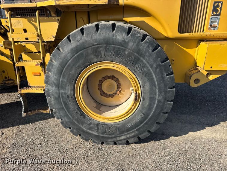 image for item DY3276 2008 Caterpillar 924H wheel loader