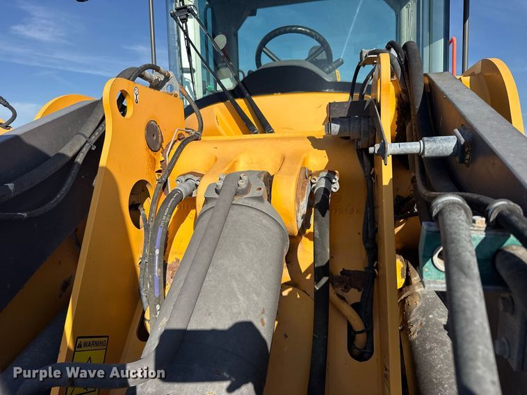 image for item DY3284 2018 Volvo L120H wheel loader