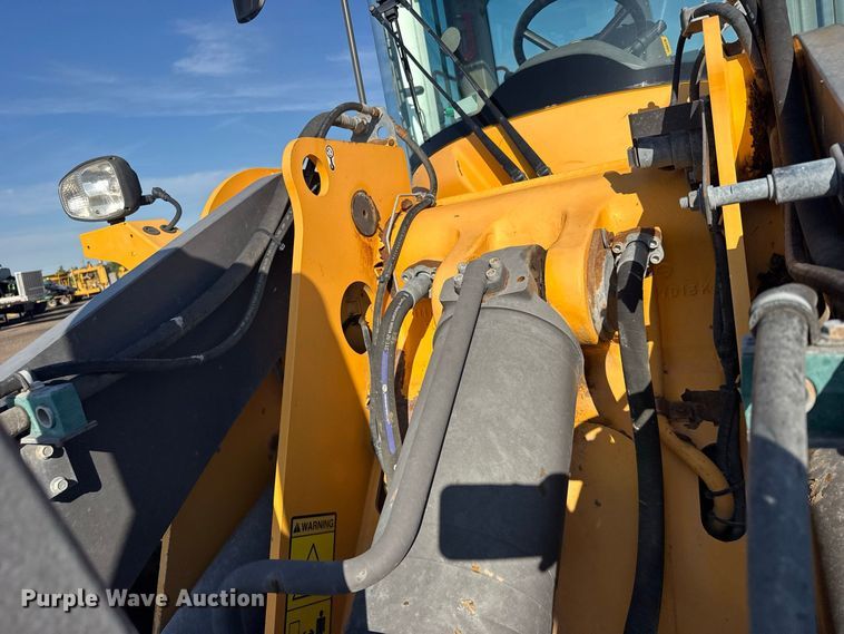 image for item DY3284 2018 Volvo L120H wheel loader