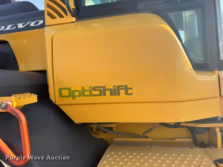 image for item DY3284 2018 Volvo L120H wheel loader