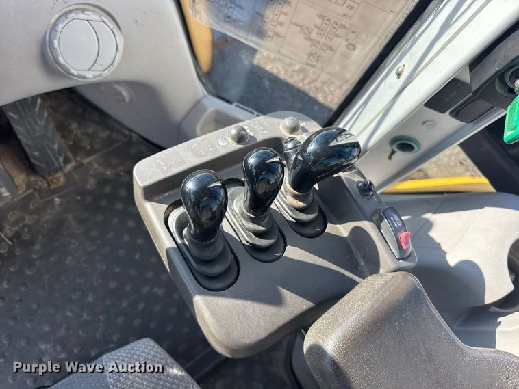 image for item DY3284 2018 Volvo L120H wheel loader