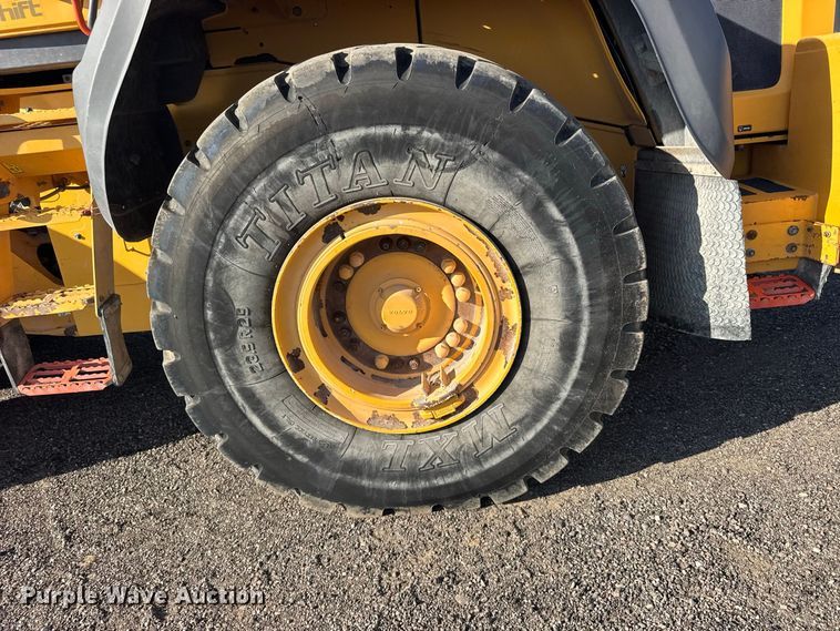 image for item DY3284 2018 Volvo L120H wheel loader