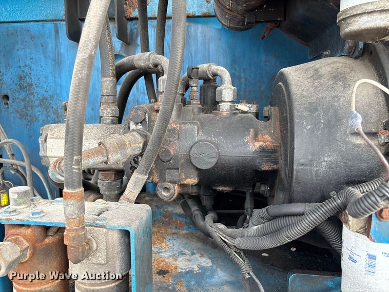 image for item DZ4636 2007 Genie S-65 boom lift