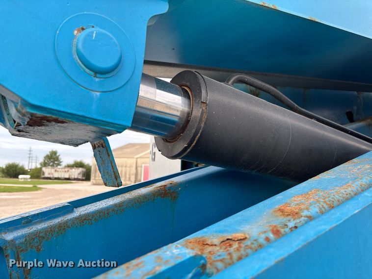 image for item DZ4636 2007 Genie S-65 boom lift