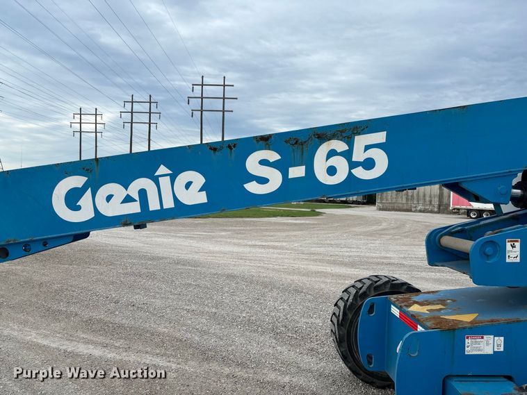 image for item DZ4636 2007 Genie S-65 boom lift