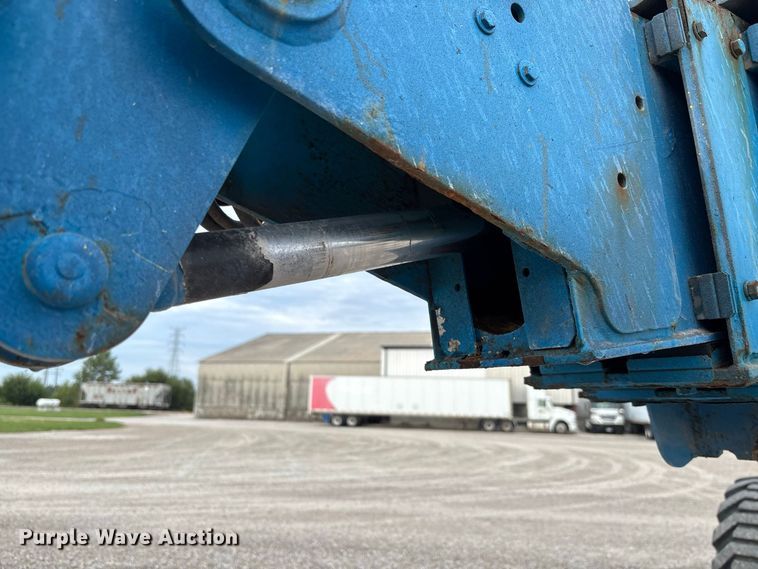 image for item DZ4636 2007 Genie S-65 boom lift