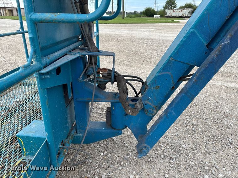 image for item DZ4636 2007 Genie S-65 boom lift