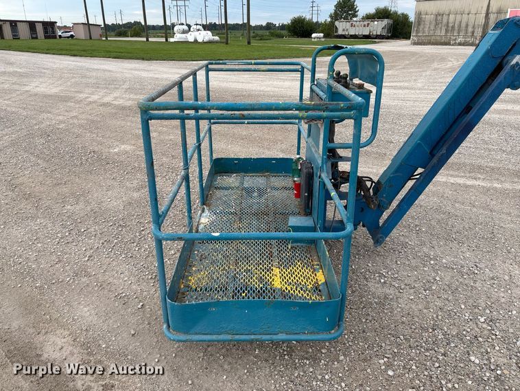 image for item DZ4636 2007 Genie S-65 boom lift