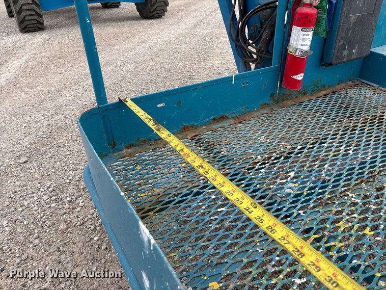 image for item DZ4636 2007 Genie S-65 boom lift