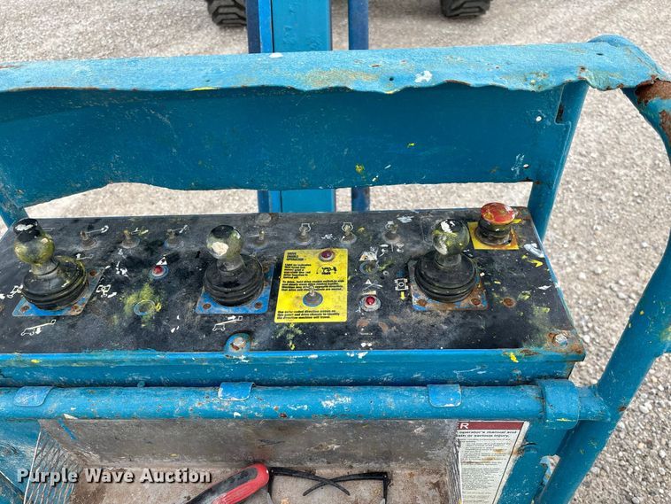 image for item DZ4636 2007 Genie S-65 boom lift