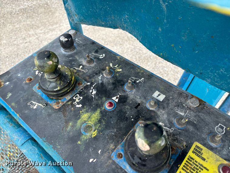 image for item DZ4636 2007 Genie S-65 boom lift