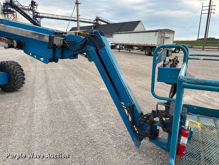 image for item DZ4636 2007 Genie S-65 boom lift